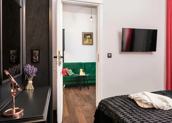 Wooden Horse - New Apartment - Old Town